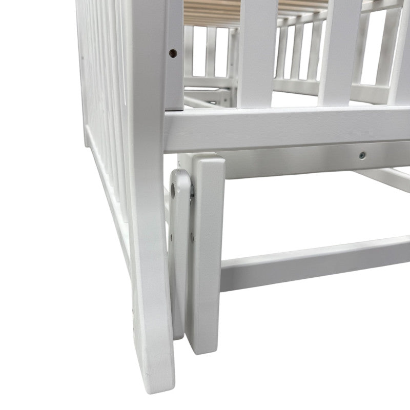 Pătuț Goydalka Joly Alb – Confort și Siguranță pentru Bebelușul Tău