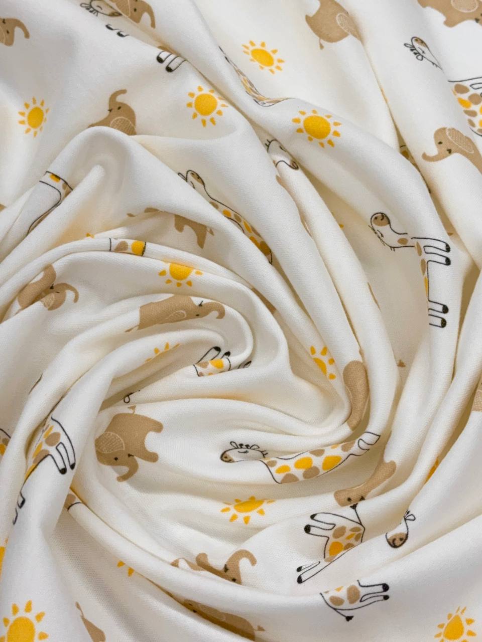 Pelincă Tricotată Bebe 100x90 cm – Moale, Călduroasă și Confortabilă