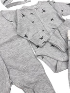 Set din stofă gofra pentru nou-născuți 0-3 luni – 8 piese