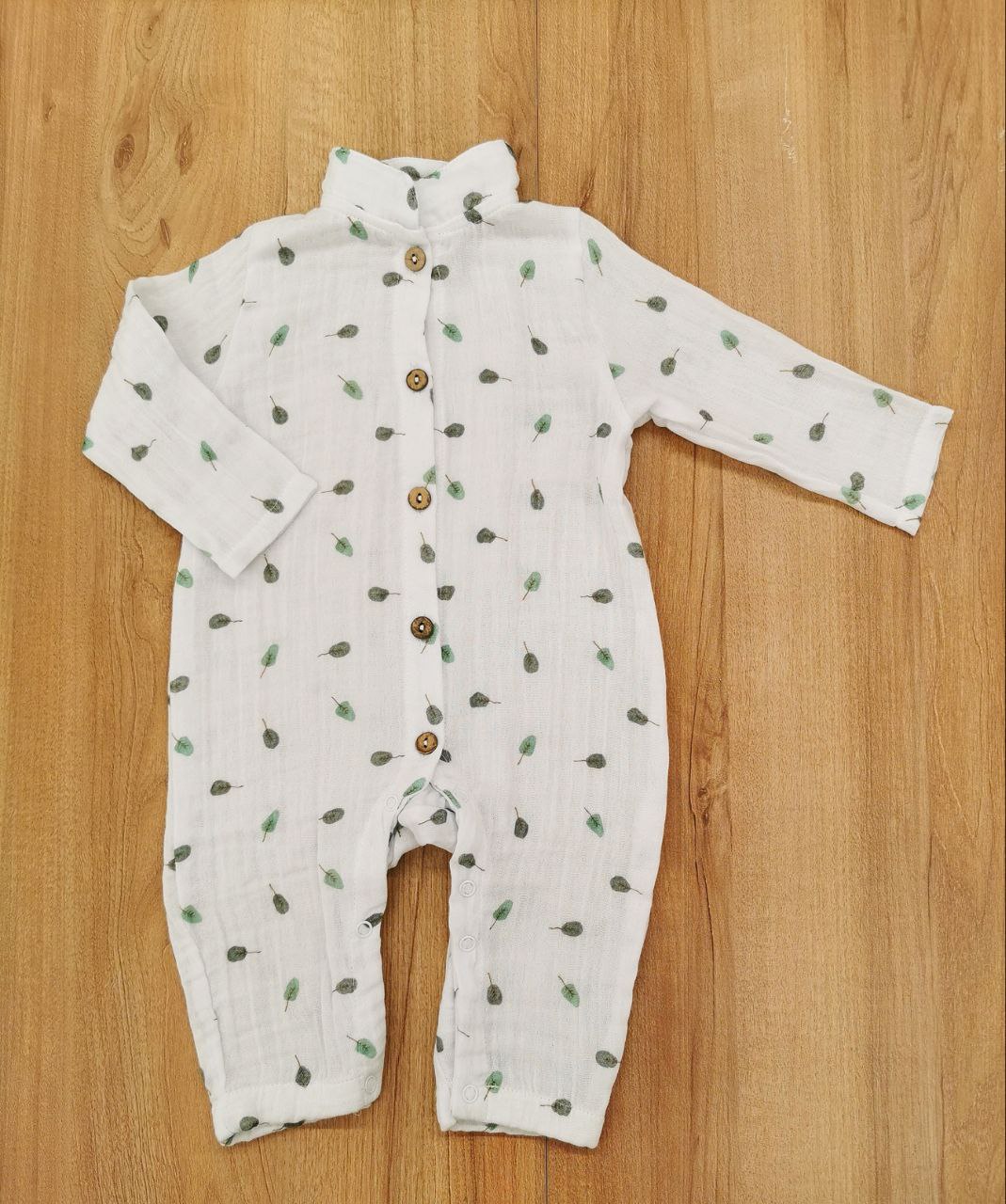 Salopeta din muselină cu frunzulițe pentru bebeluși