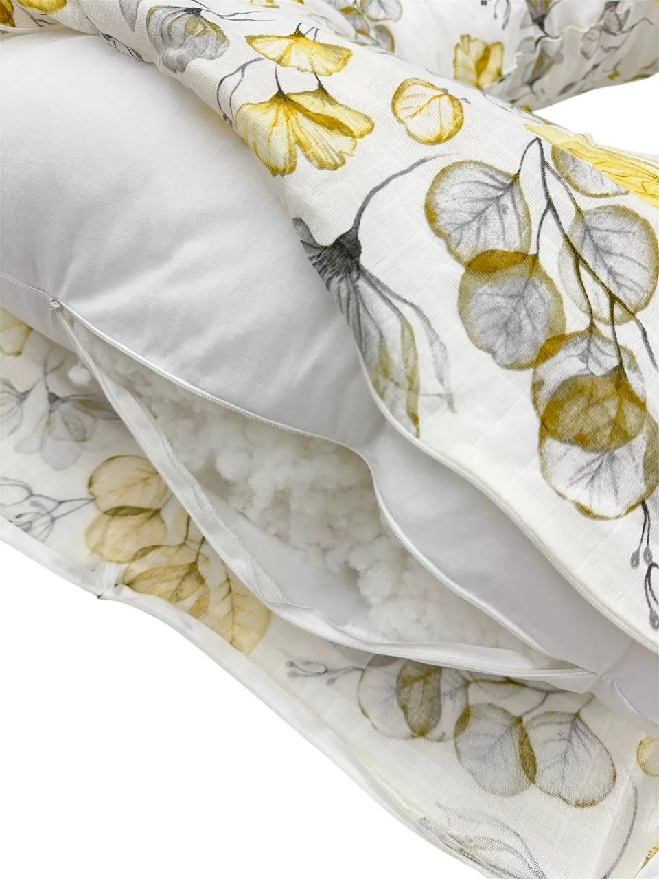 Perna Pentru Gravide U-Shape – Floral Gri/Galben Pe Alb, Muselină, 150 cm