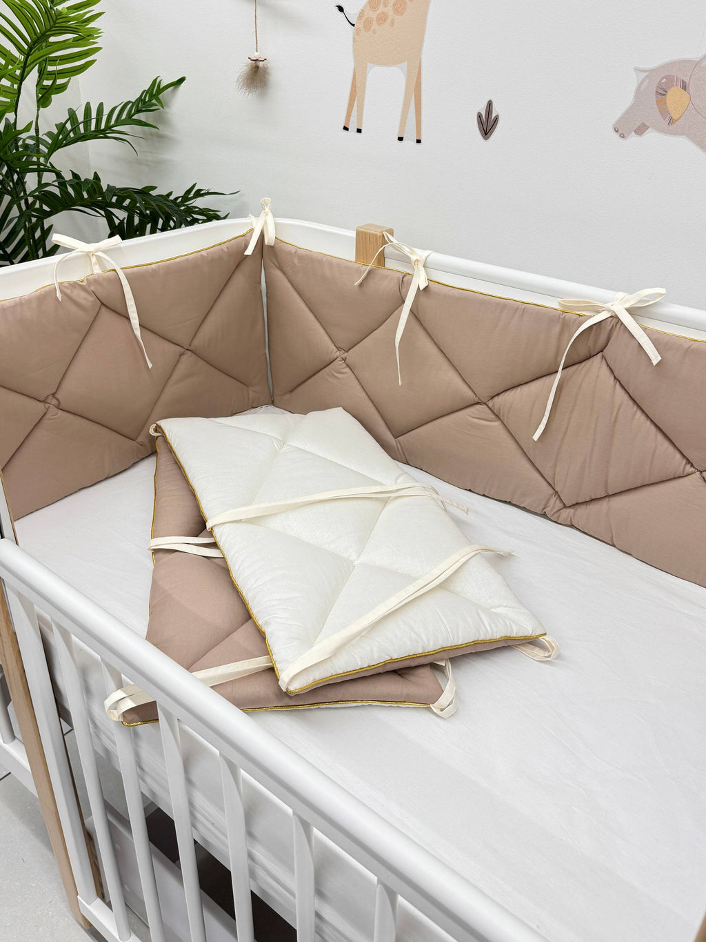 Apărătoare pentru Patuț Nou-Născuți – Bej/Crem