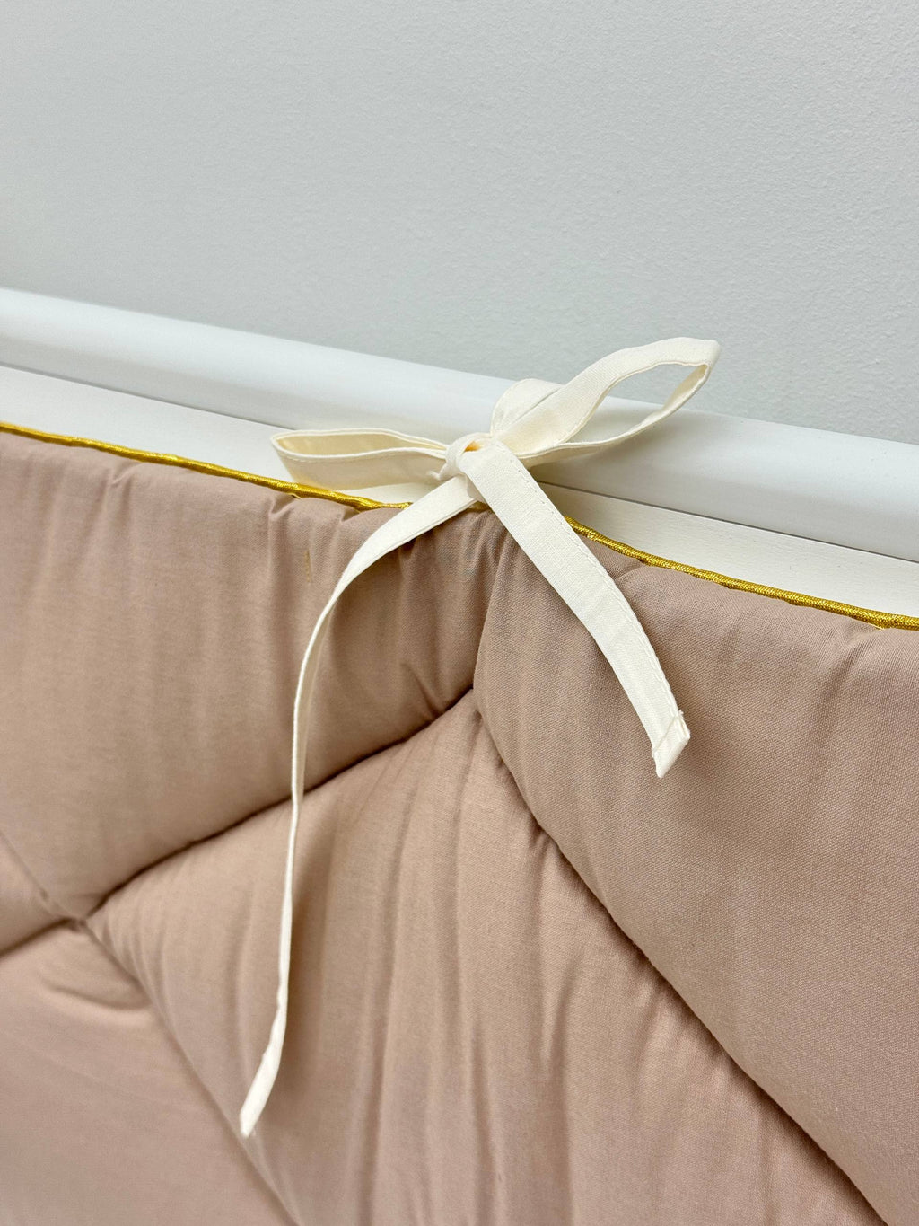 Apărătoare pentru Patuț Nou-Născuți – Bej/Crem