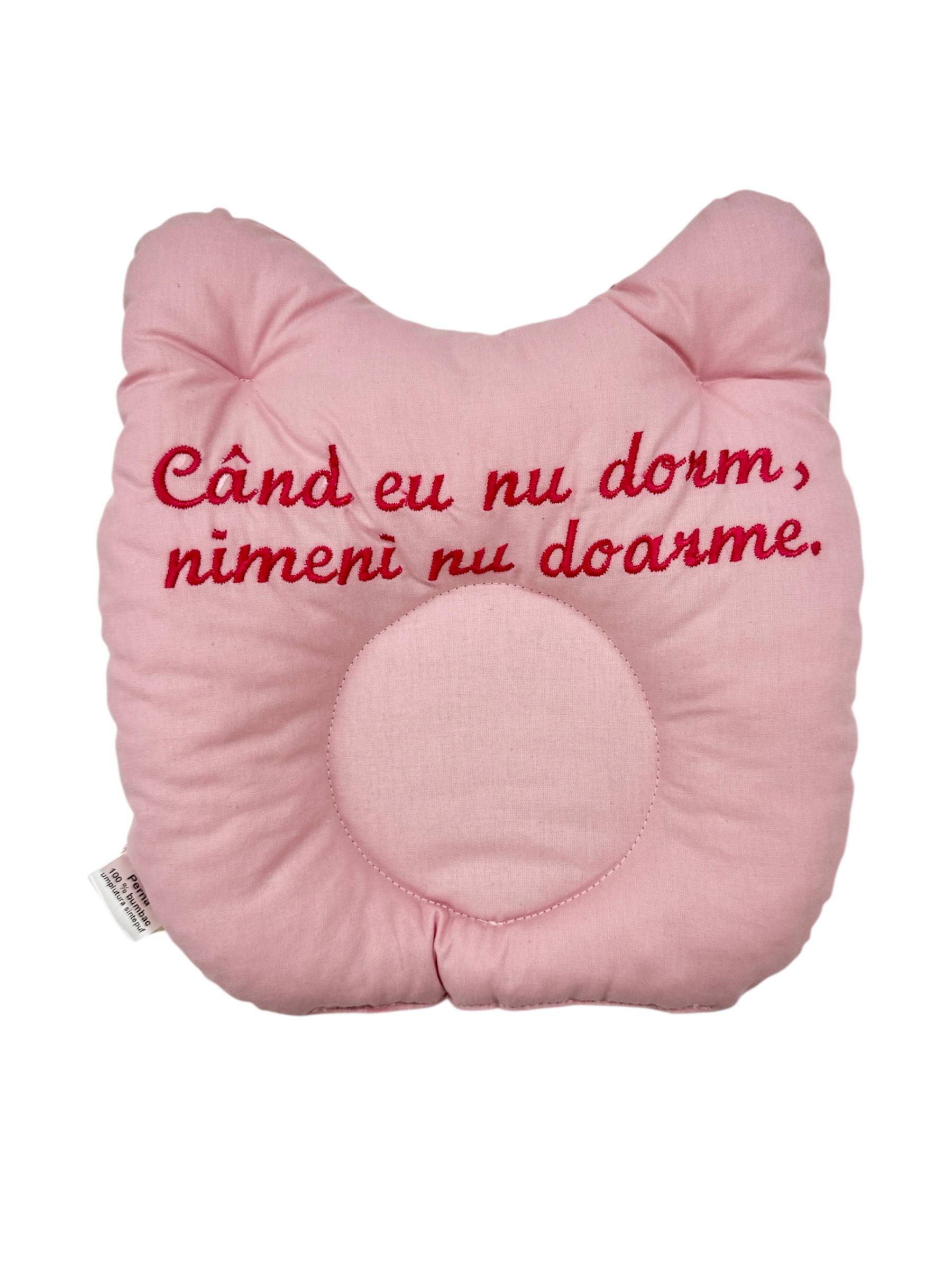 Pernă ortopedică „Urechiușe” cu broderie