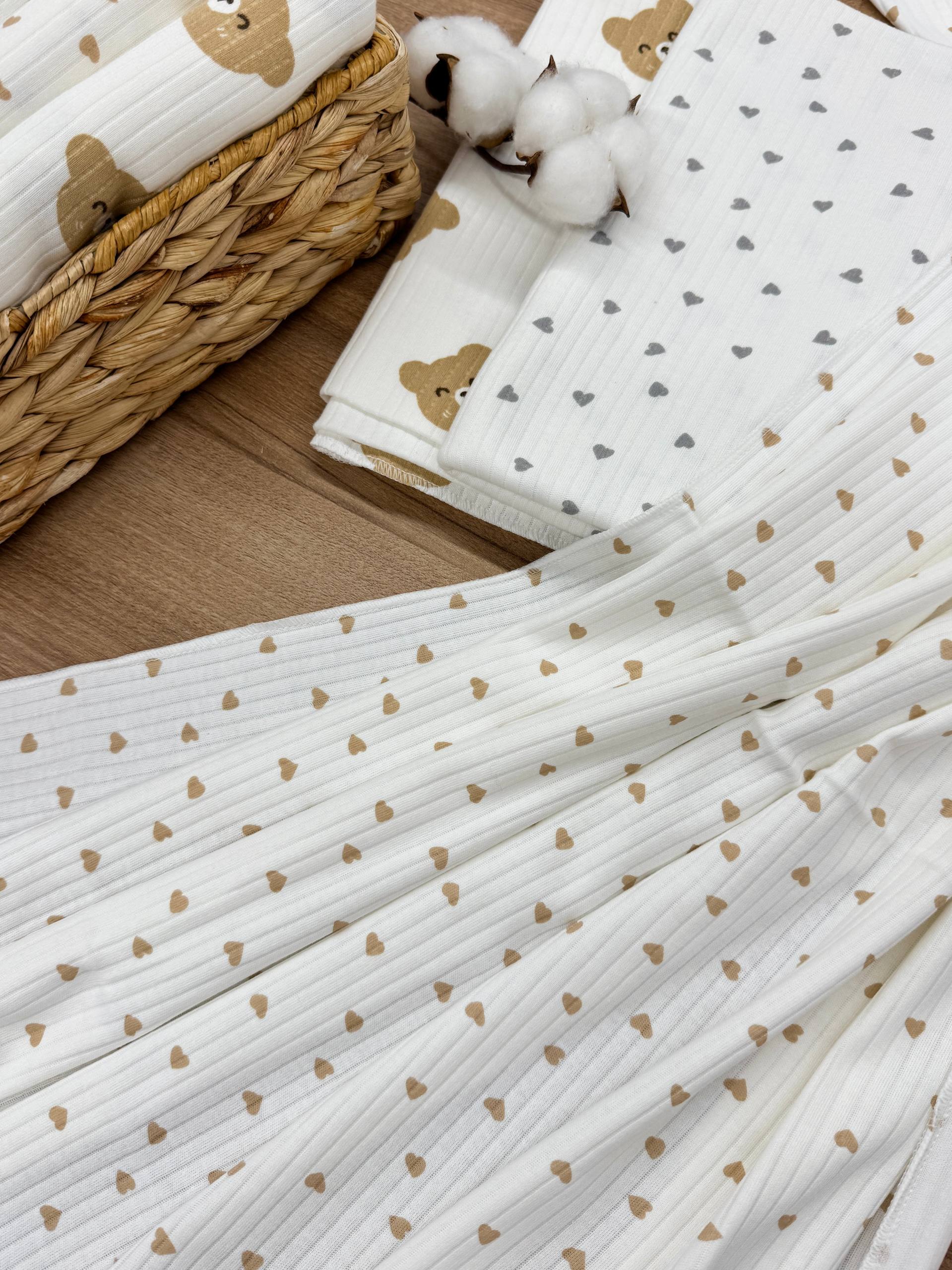 Pelincă tricot 90 x100 cm inimioare bej