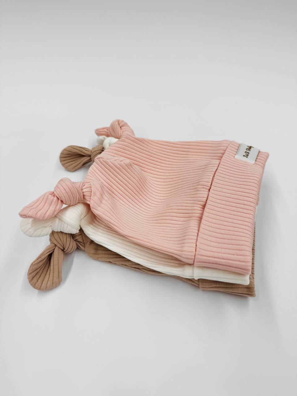 Căciulițe pentru bebeluși – Confort și protecție iarna