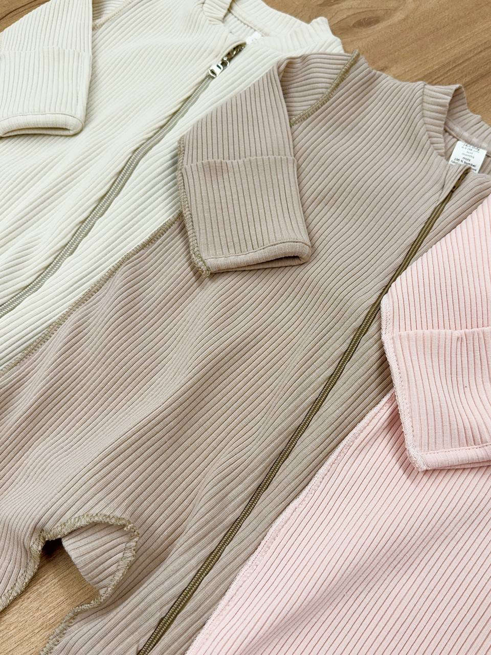 Salopetă Lapșa 0-3 Luni cu Tălpici și Mănuși Incorporate