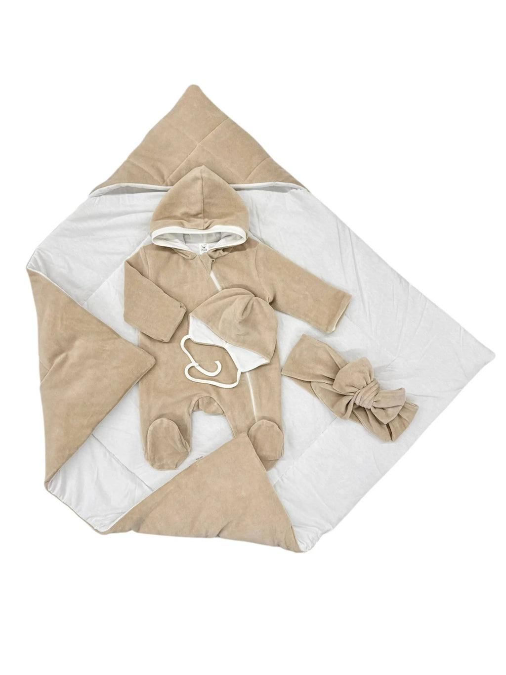 Set Bebeluși Salopetă, Căciulă și Plic Plapumă