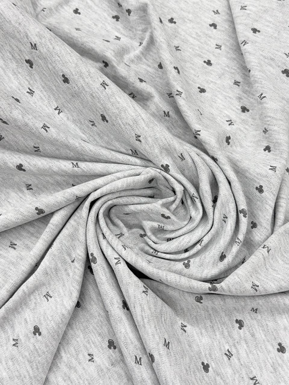 Pelincă Tricotată Bebe 100x90 cm – Moale, Călduroasă și Confortabilă