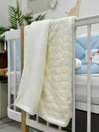 Cuvertură dublă cocolino crem 100x90 cm – Design inimi capitonat